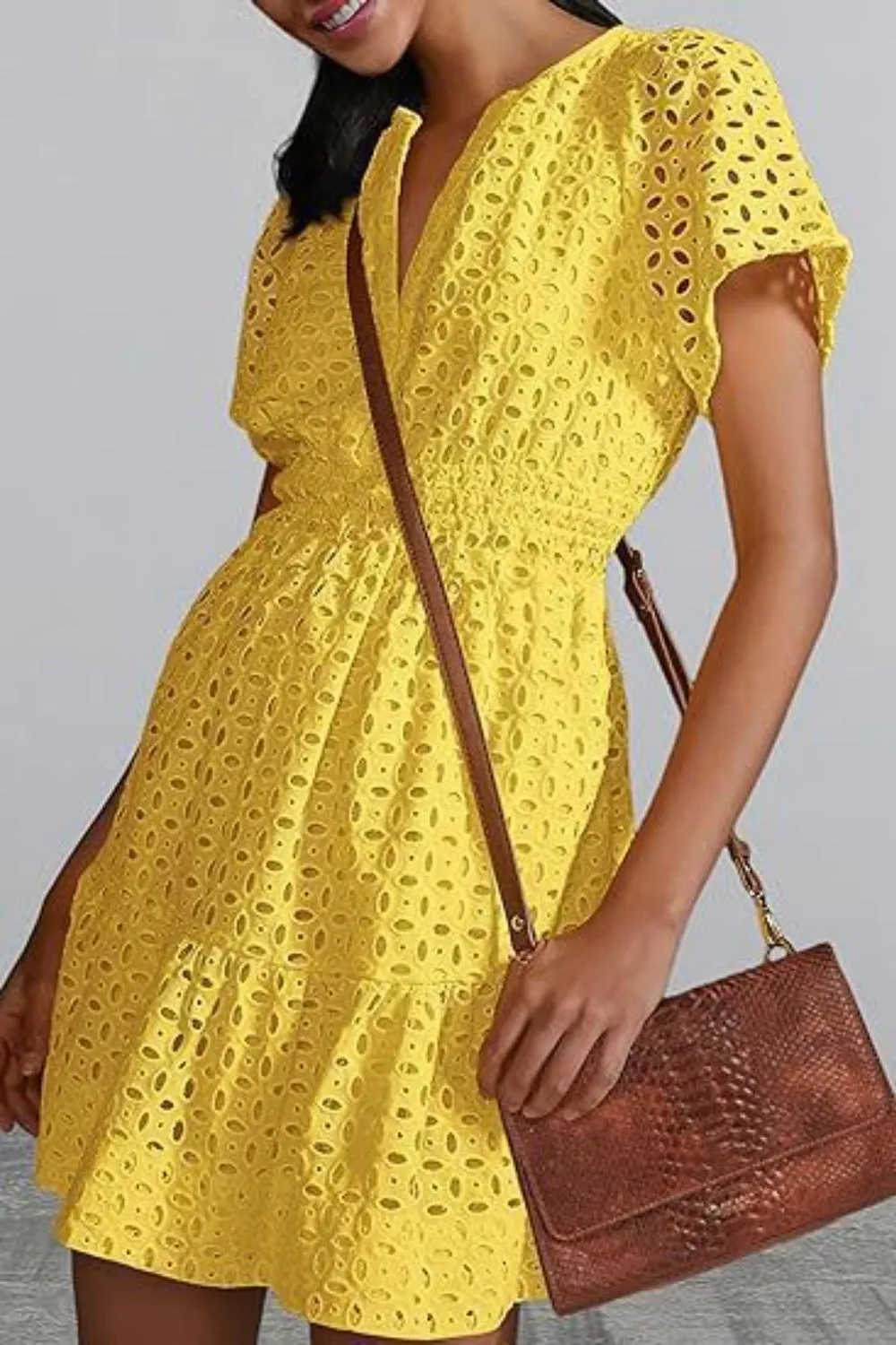 🌼 Eyelet Notched Short Sleeve Mini Dress 🌼
