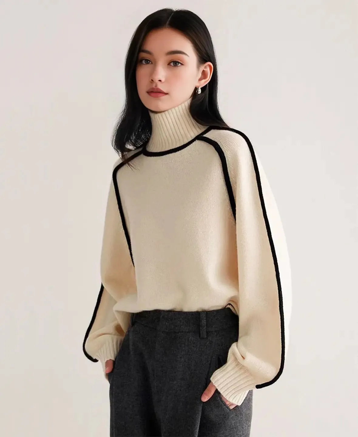 Belle Noir Pullover