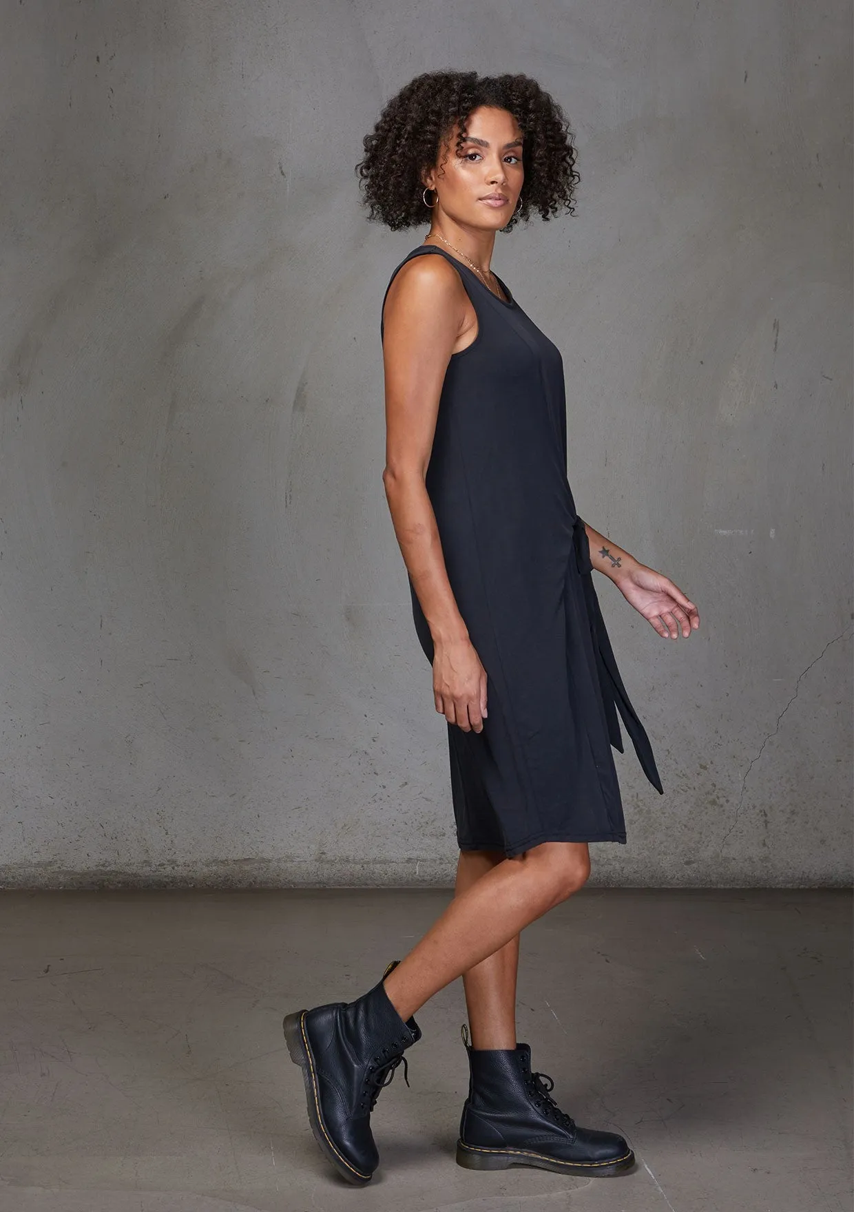 Casual Sleeveless Wrap Front Midi Dress