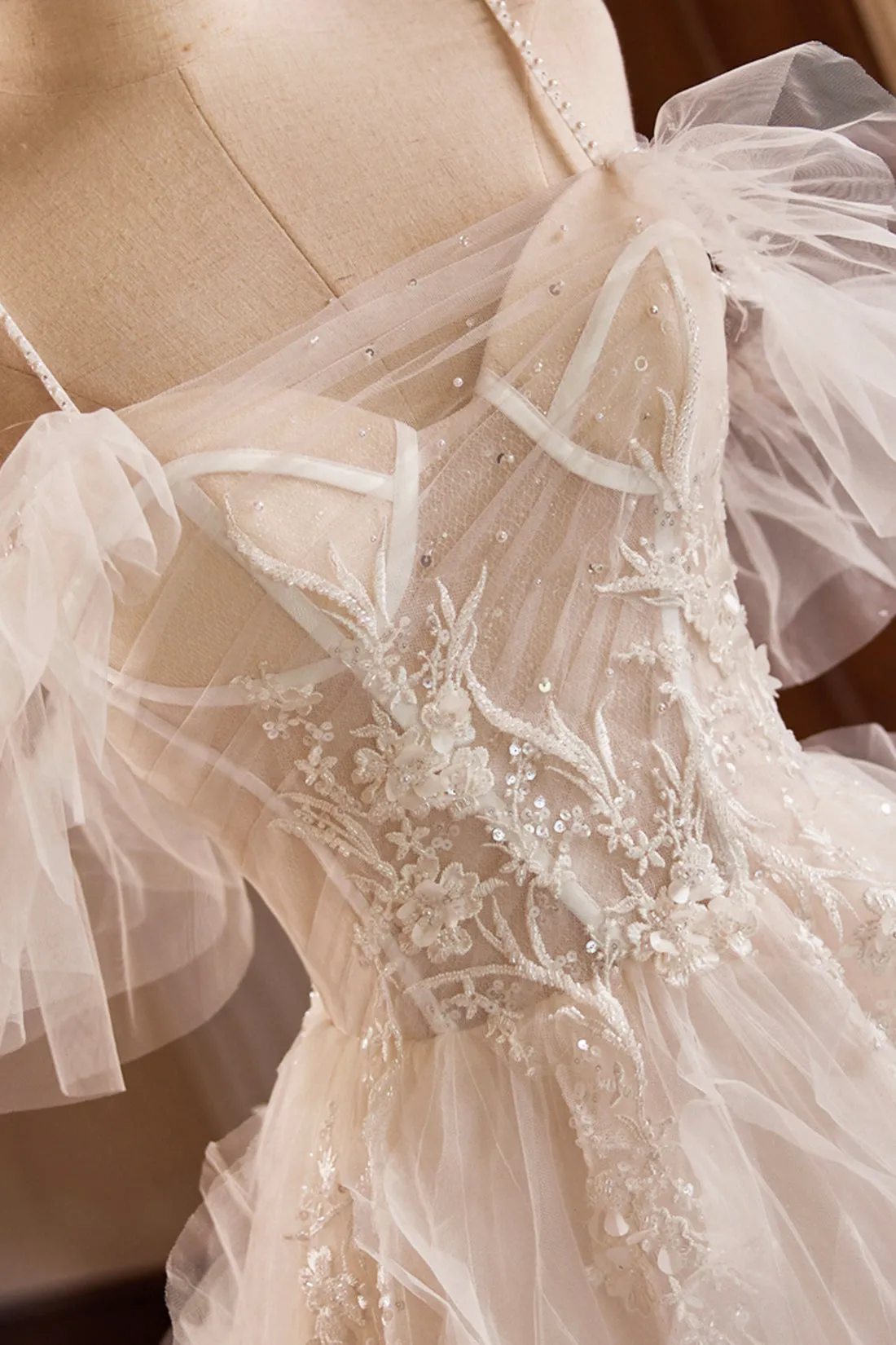 Champagne Sweetheart Layers Princess Dress, A-Line Spaghetti Straps Tulle Formal Gown