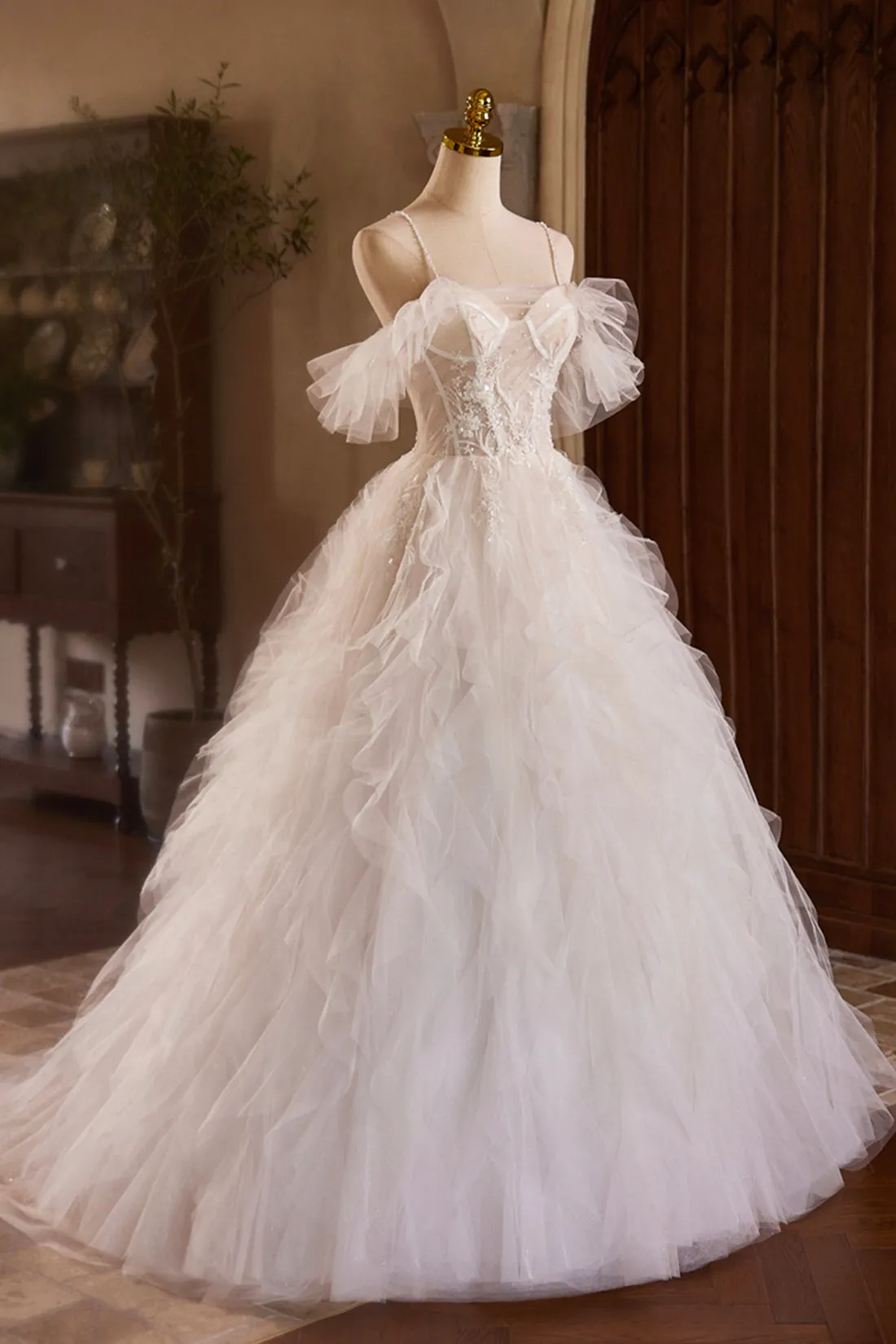 Champagne Sweetheart Layers Princess Dress, A-Line Spaghetti Straps Tulle Formal Gown