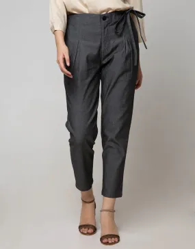 Details Capri Pants Tapppered With Tie Knot On Side
