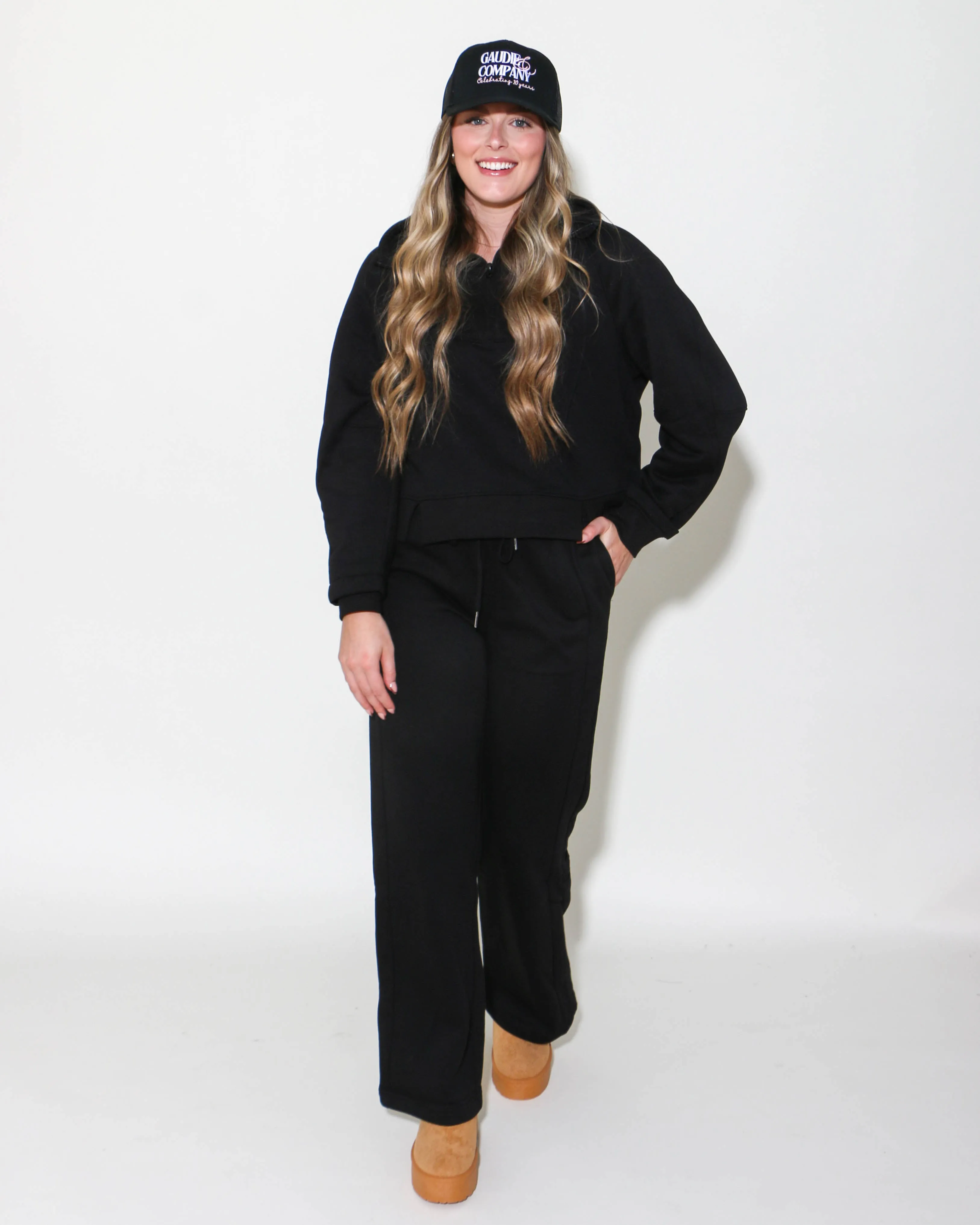 Half Zip Sweatshirt & Pants Set in Black
