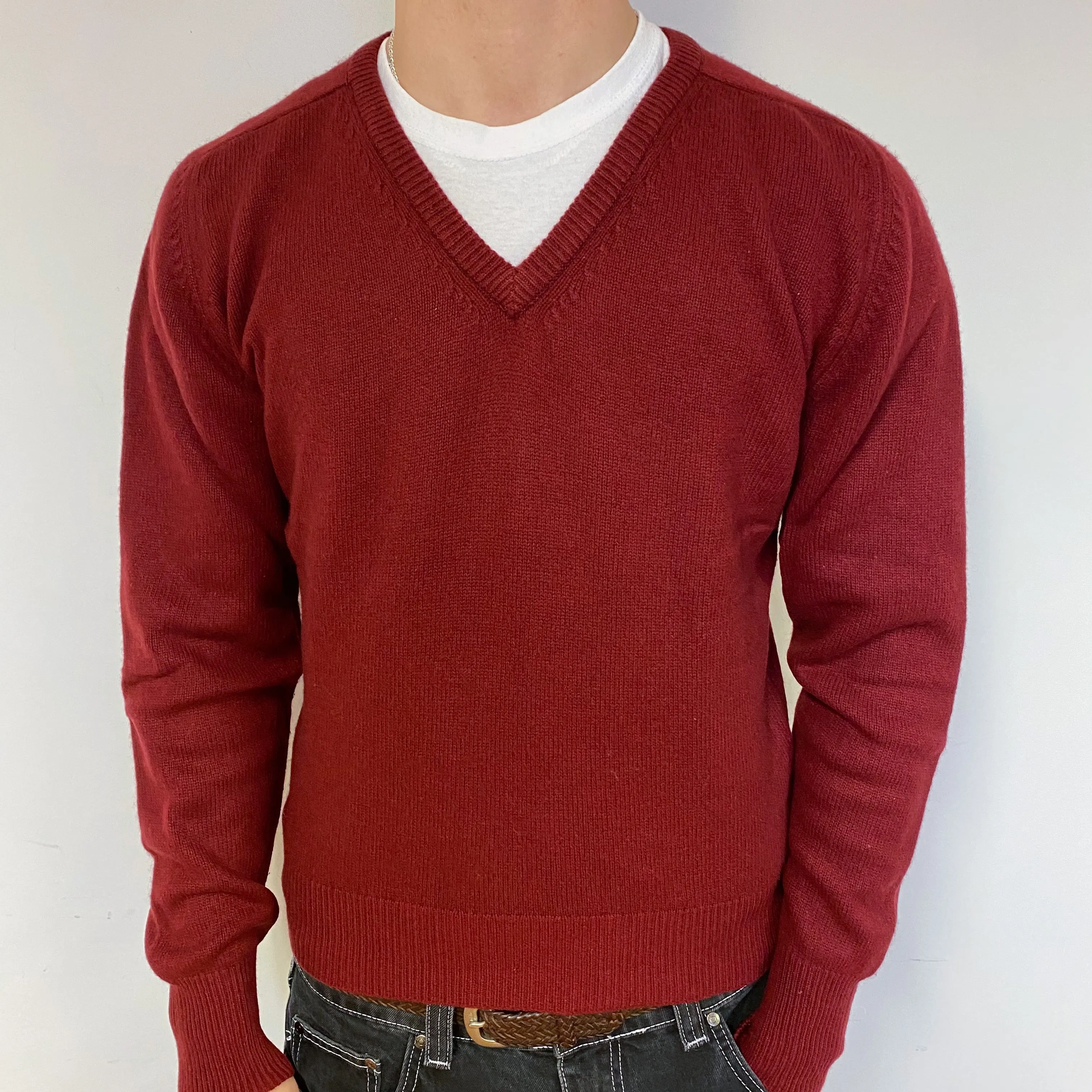 Men’s Vintage Burgundy Cashmere V-Neck Jumper Medium