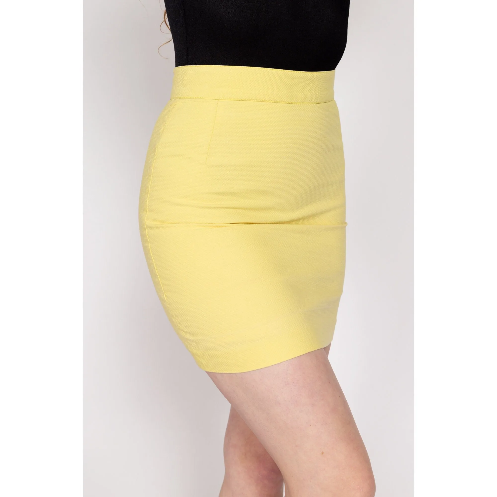 Small 80s Yellow Waffle Textured Mini Skirt 26.5"