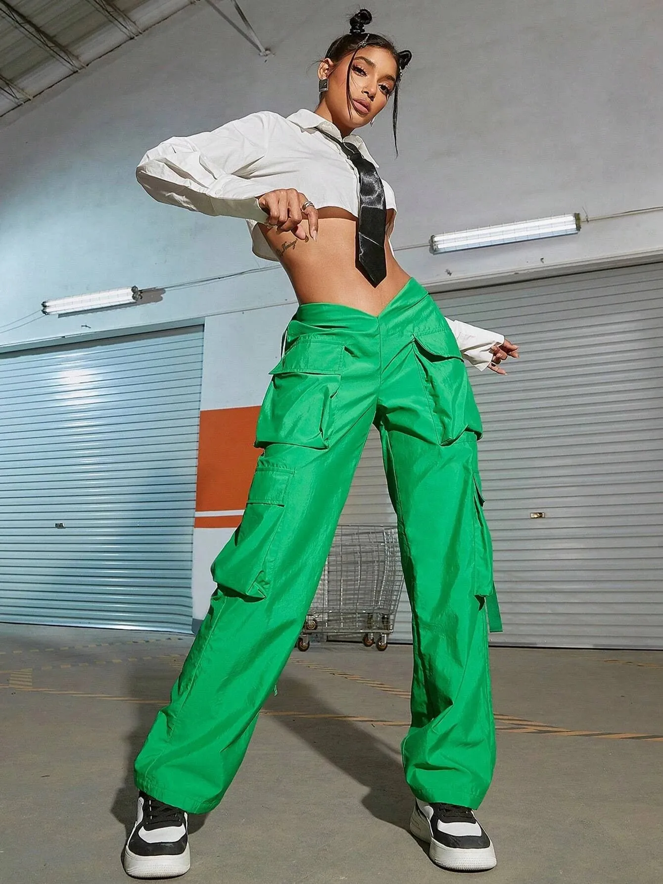Street V Waist Flap Pocket Side Cargo Pants